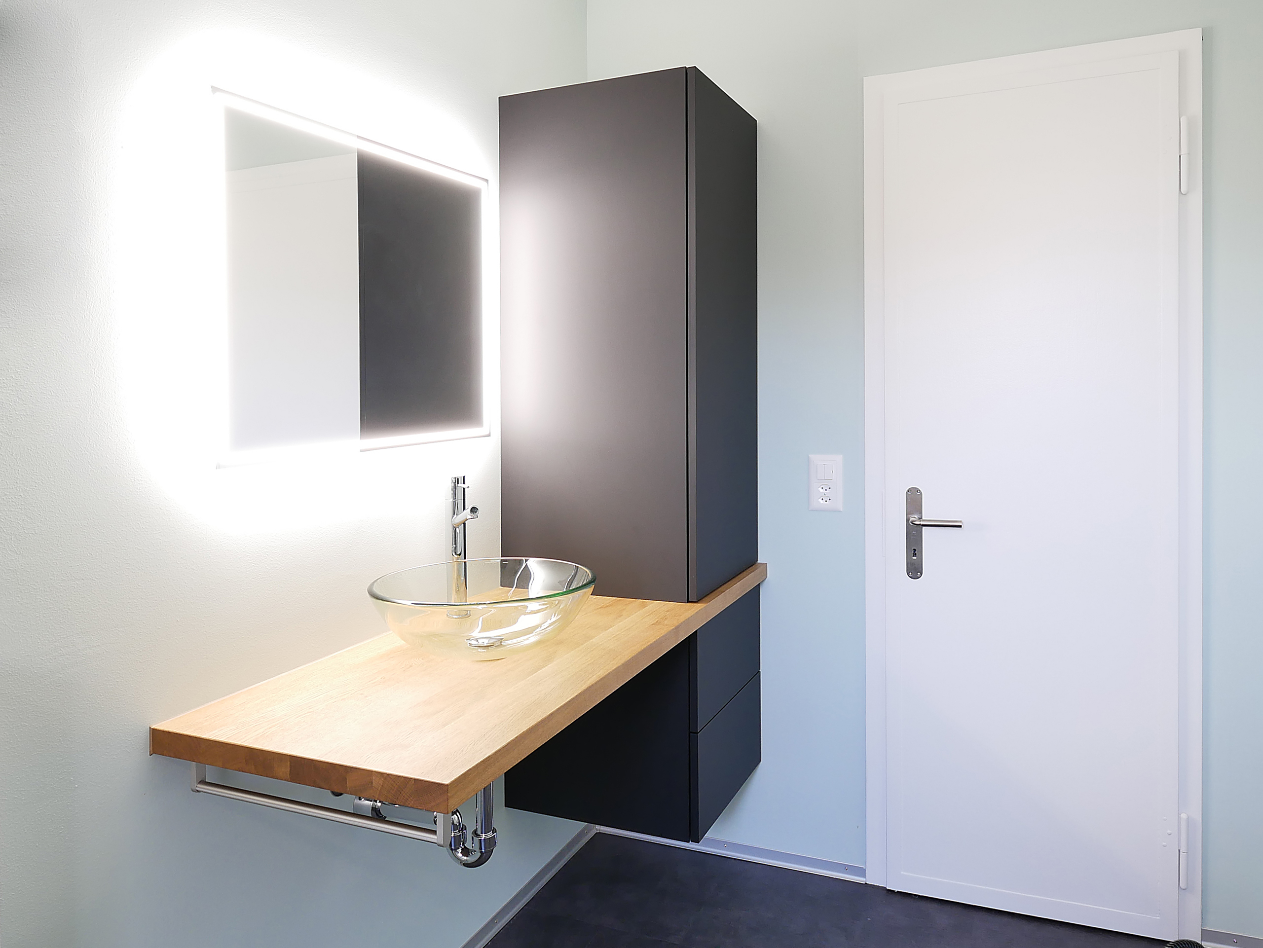 Badezimmermöbel von der Schreinerei Schmutz Badezimmermöbel von der Schreinerei Schmutz