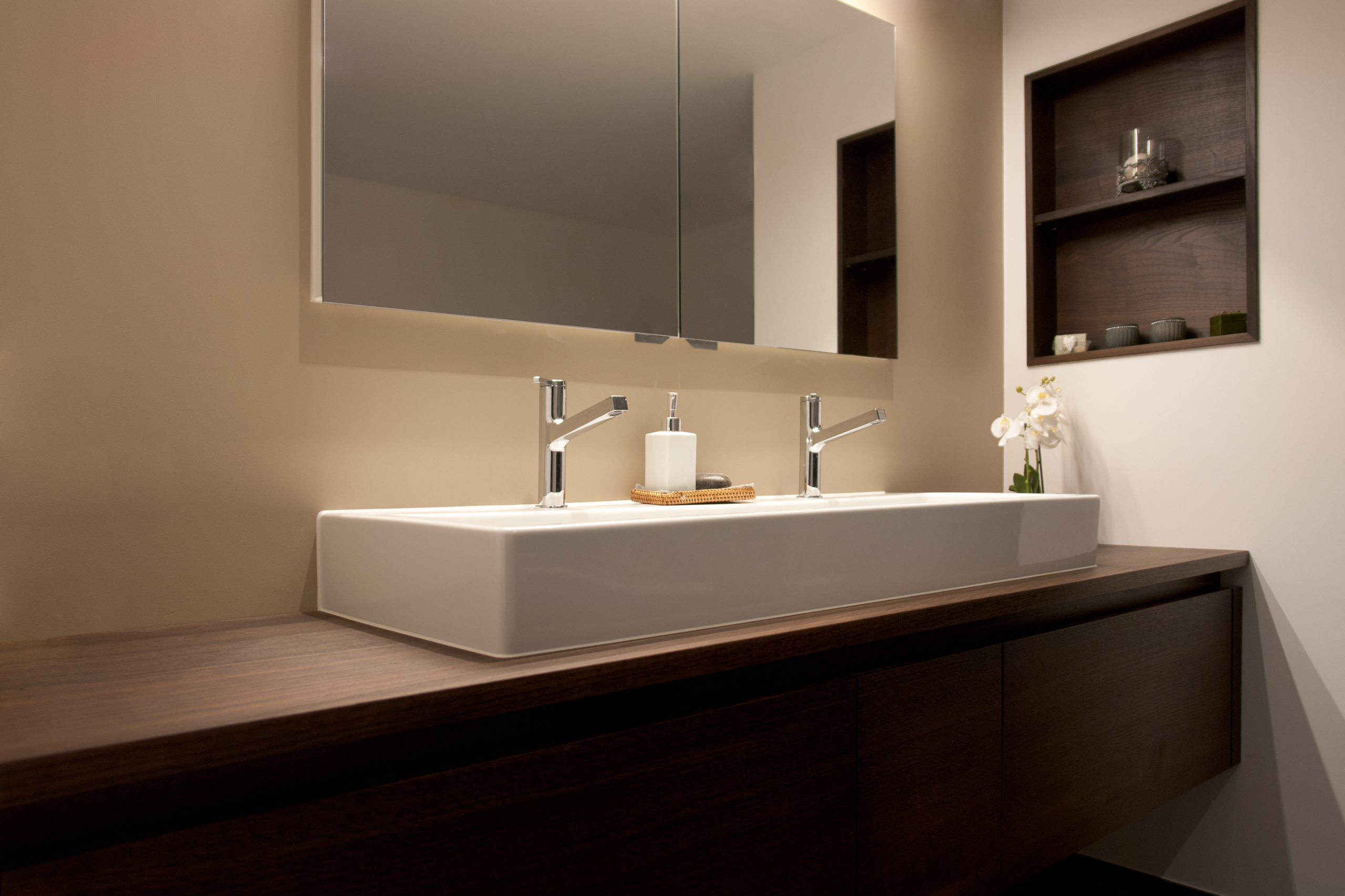 Badezimmermöbel von der Schreinerei Schmutz Badezimmermöbel von der Schreinerei Schmutz